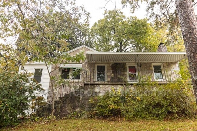 Building Photo - 1123 John Ross Rd