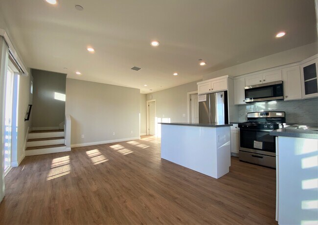 Foto del edificio - 5544 Romaine St