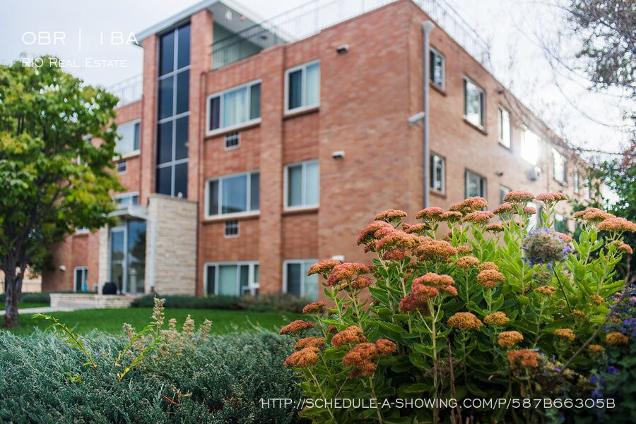 Foto principal - 3330 Ames St