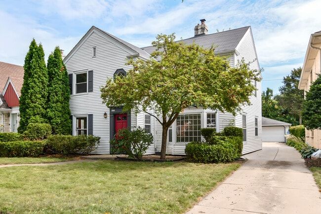 Building Photo - 2734 N Avondale Blvd