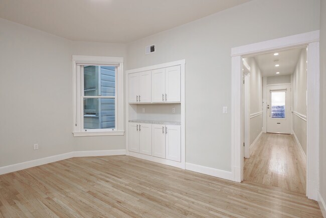 Foto del edificio - 1690 Grove St