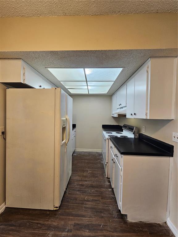 Building Photo - 201 Northwest Jefferson Cir N