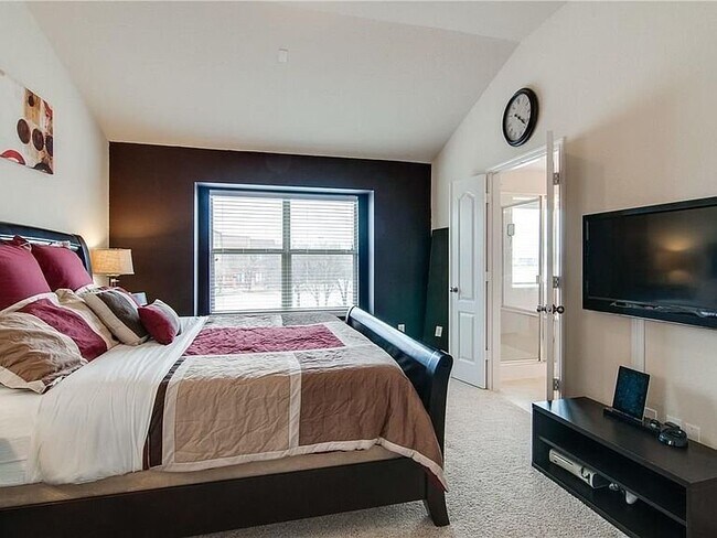 Foto del edificio - 2116 Mcparland Ct