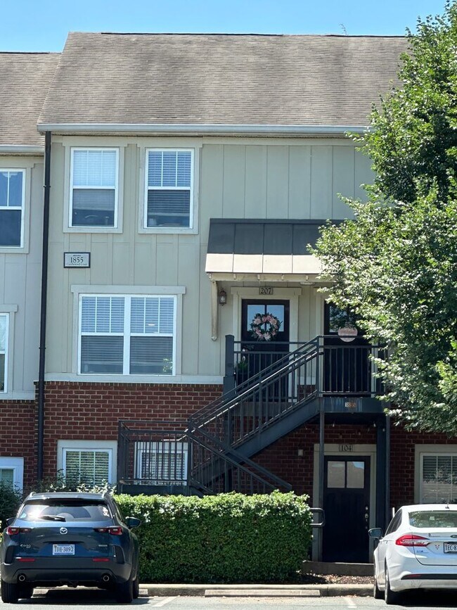 Foto del edificio - 1855 Candlewood Ct