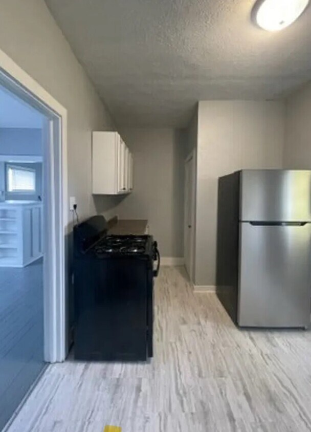 Foto principal - 621 N Brookfield St
