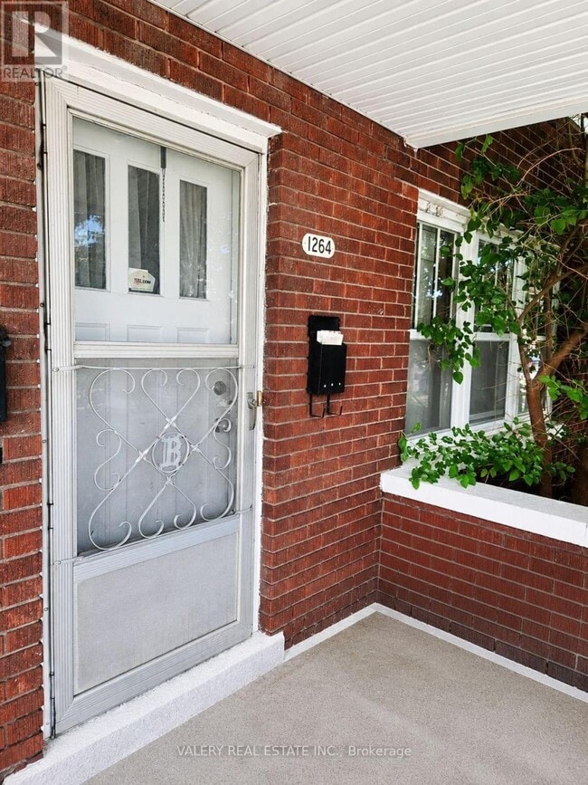 Building Photo - 1264 Elsmere Ave