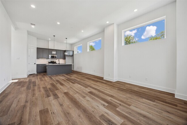 Foto del edificio - 835 Elkhart St
