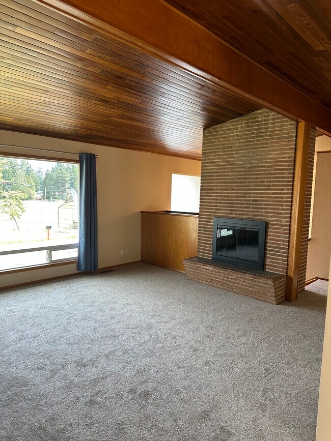 Building Photo - 17806 64th Ave W