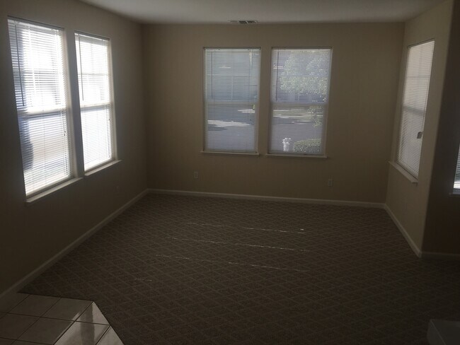 Foto del edificio - 772 Montecito Ct