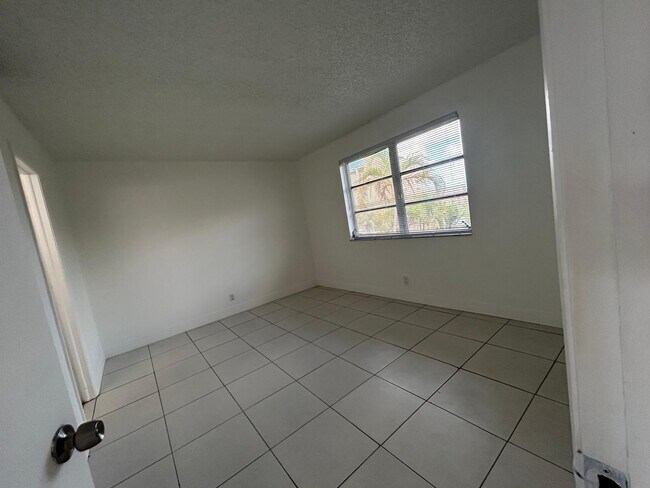 Foto del edificio - 7860 NW 50th St