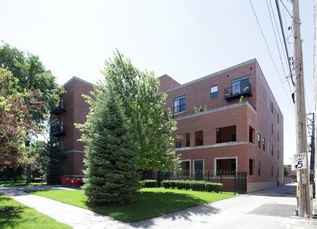 Building Photo - Rennaissance Place
