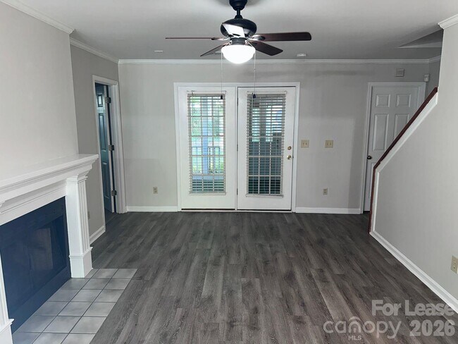 Foto del edificio - 6725 Bevington Ridge Rd