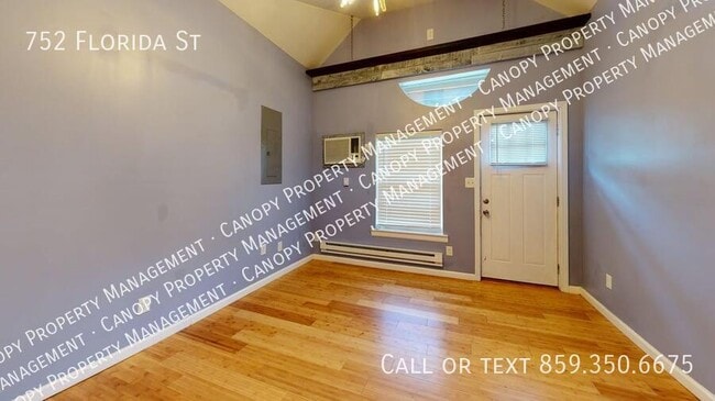 Foto del edificio - 752 Florida St