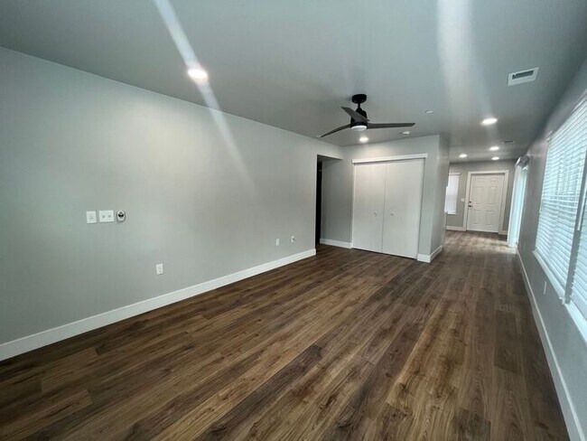 Foto del edificio - Brand New Condo in Central Fort Collins
