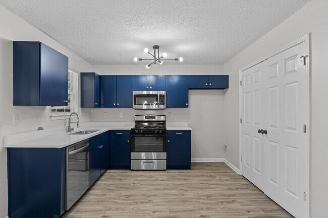 Foto del edificio - 2921 Ward Lake Way