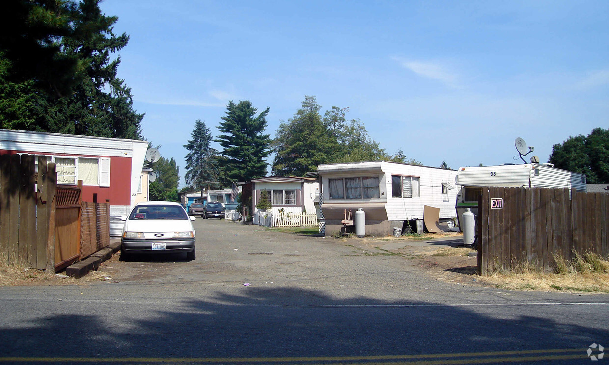 Foto del edificio - Rainbow Trailer Haven