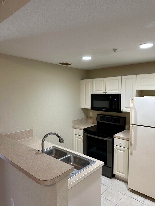 1964 Freeport Dr, Riviera Beach, FL 33404 Condo for Rent in Riviera