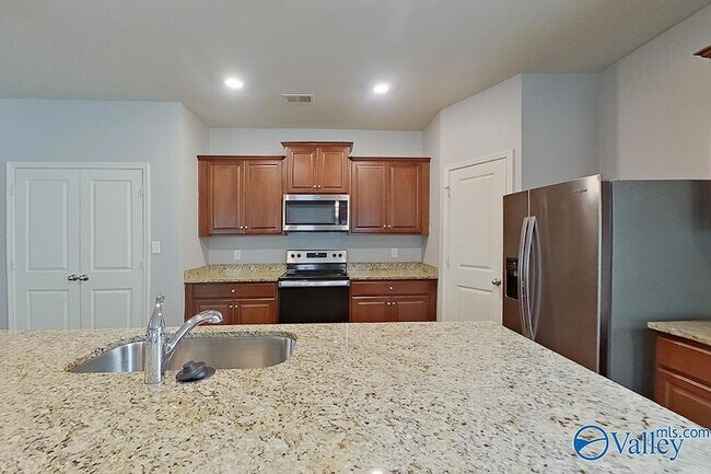 Foto del edificio - 1044 Pilgrim Ln