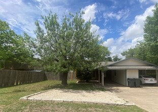 Building Photo - 12800 Old San Antonio Rd