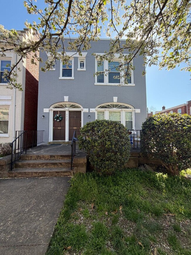 Foto del edificio - 2627 Floyd Ave