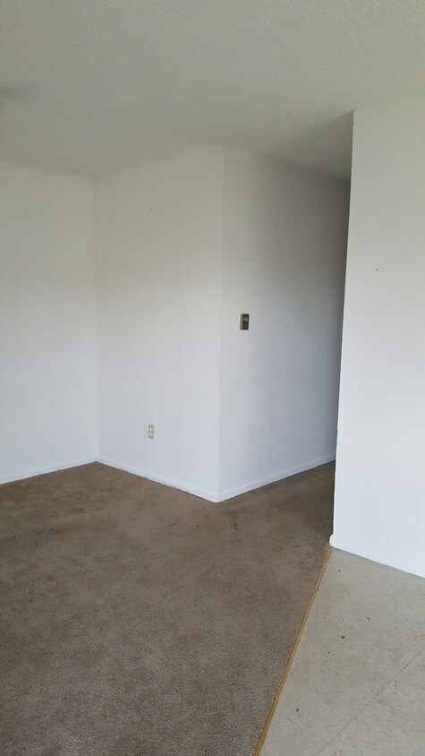 Primary Photo - 1000 Cornwell Dr
