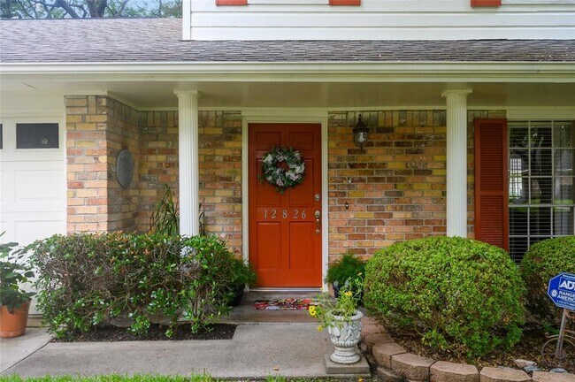 Foto del edificio - 12826 Westmere Dr
