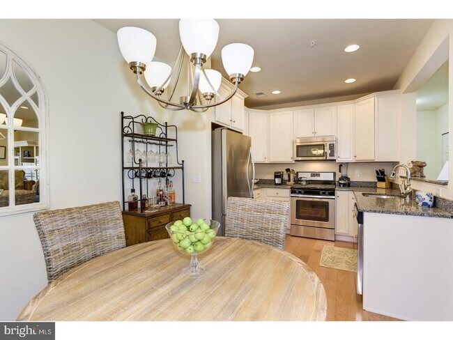 Foto del edificio - 4045 Derby Ct