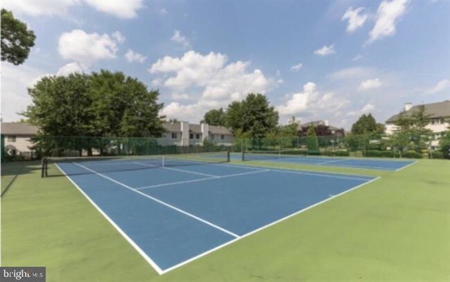 Building Photo - 1244 Chanticleer