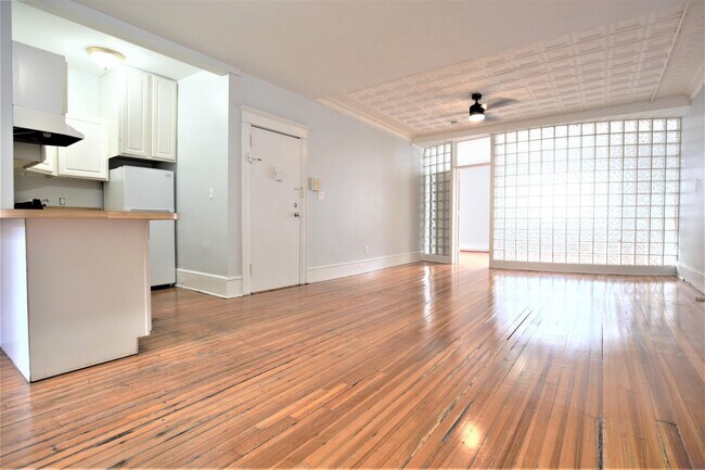 Foto del edificio - 325-327 Washington St