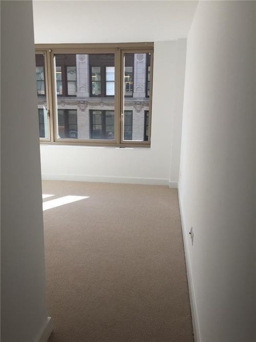 Building Photo - 39 W 21st St