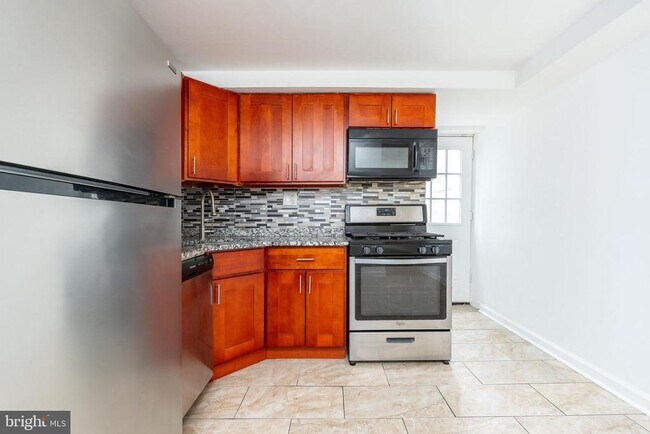Foto del edificio - 2726 Edgemont St