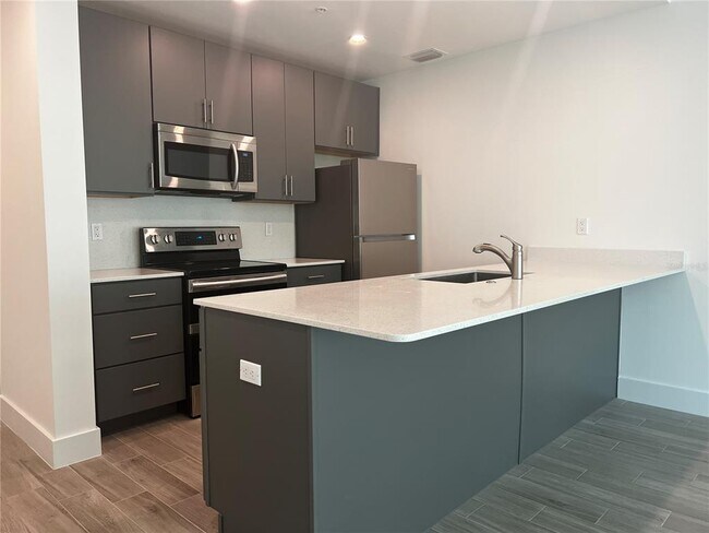Building Photo - 1338 4th St