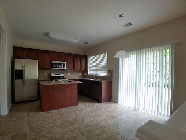 Foto del edificio - 603 Friars Head Ct NE