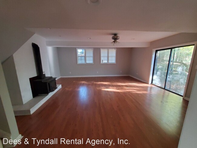 Building Photo - 4 br, 3 bath House - 517 Forest Hill Drive