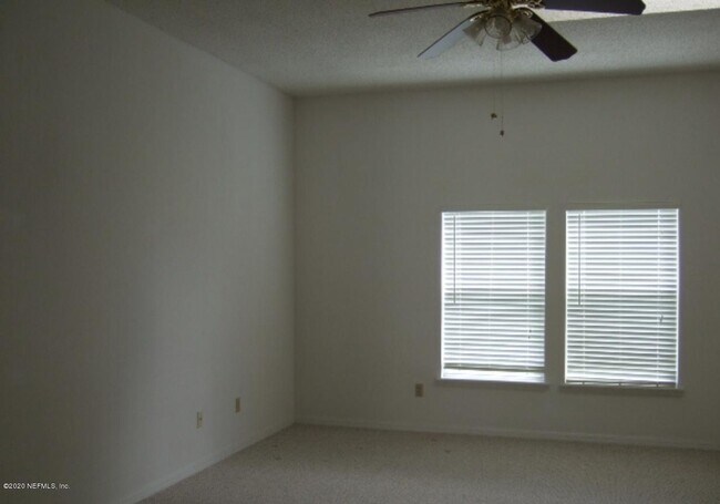 Foto del edificio - 221 Brookchase Ln W