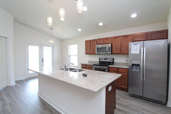 Foto del edificio - Updated 3-Bedroom, 2-Bath Home with Modern...