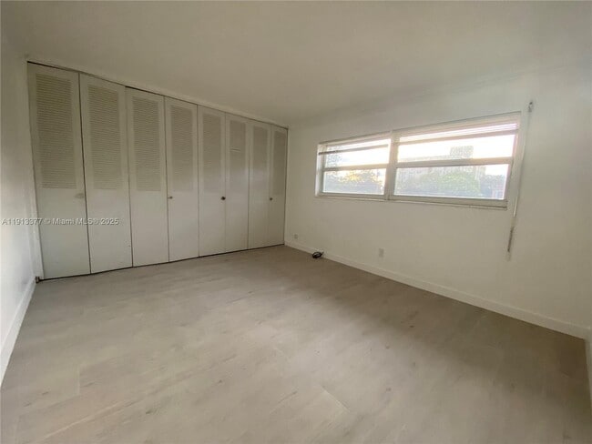 Building Photo - 1730 Madison St