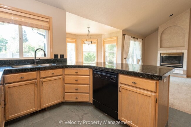 Building Photo - Beautiful Single Level Home in Stone Brook...