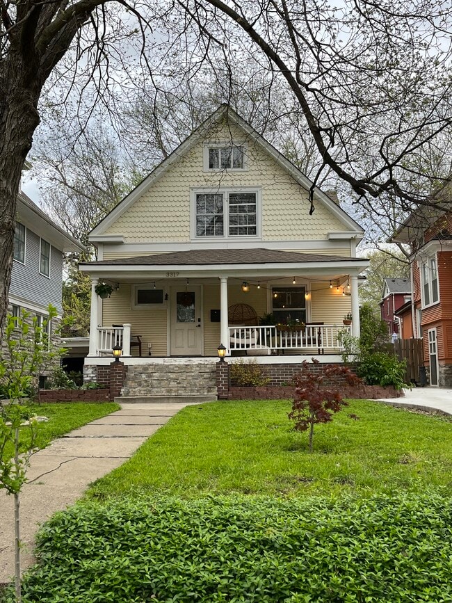Foto del edificio - 3317 Charlotte St