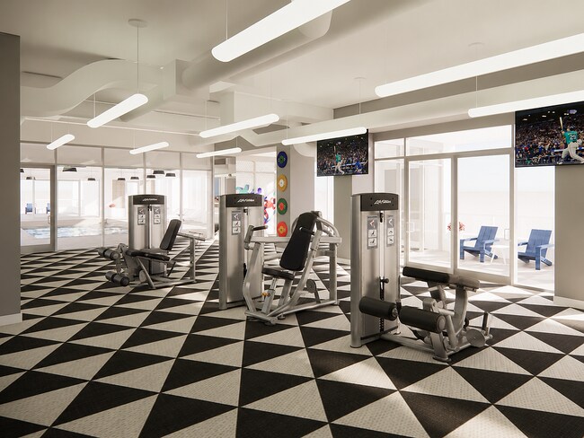 Próximamente: ¡Gimnasio mejorado! - Centennial Tower & Court