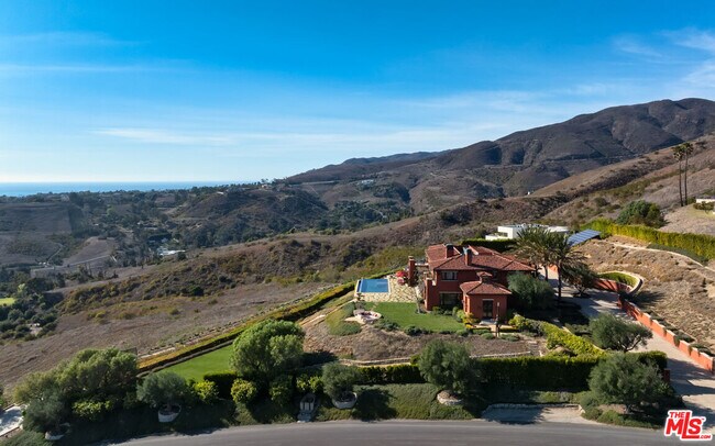 Foto del edificio - 6093 Murphy Way
