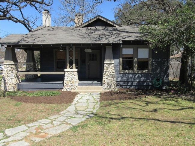 Building Photo - 3414 Bridle Path