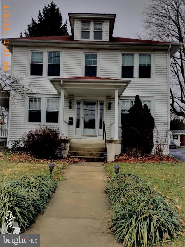 Primary Photo - 319 W Lancaster Ave