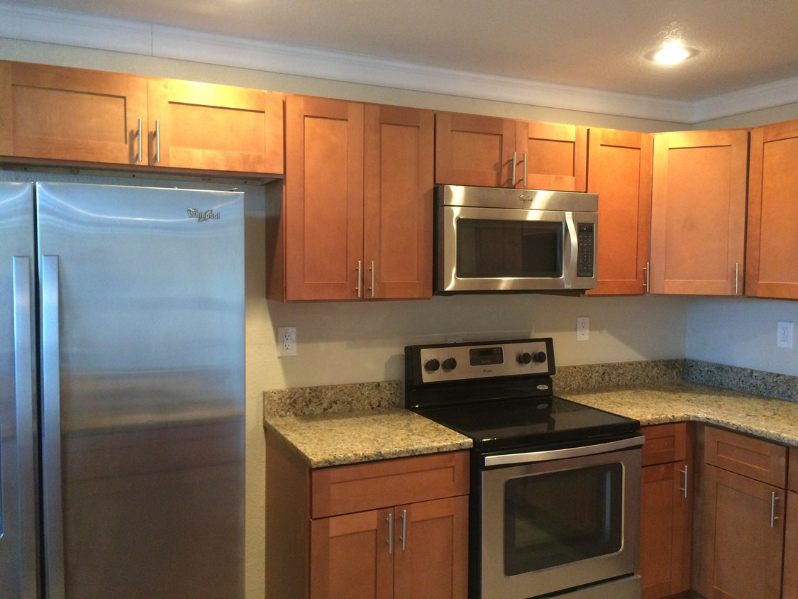 Foto principal - 3926 Versailles Dr