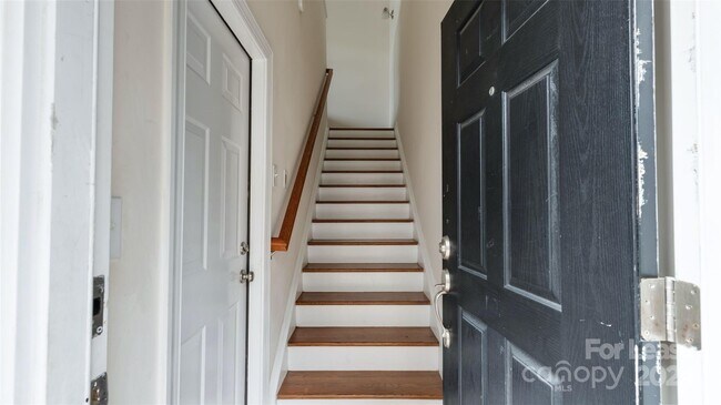 Building Photo - 11111 Ascoli Pl