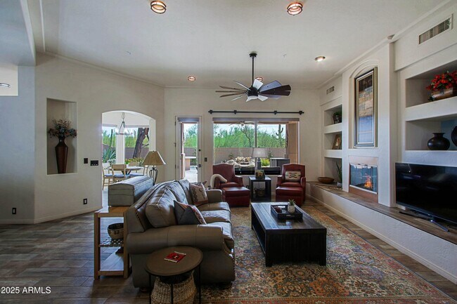 Building Photo - 6879 E Amber Sun Dr