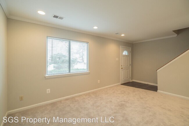 Building Photo - 3 br, 1.5 bath House - 8402 Fuerte Ct #143