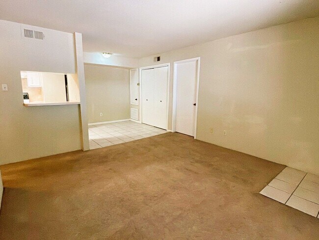Building Photo - 7200 Clarewood Dr #1805**Ask about our NO ...