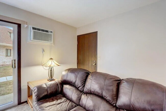 Foto del edificio - 3215 W Mangold Ave