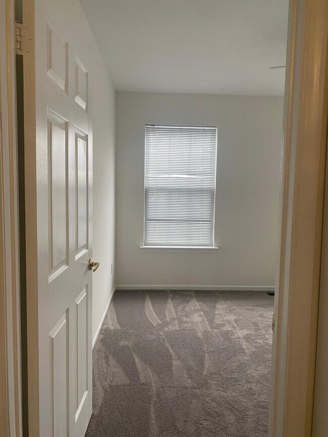 Building Photo - 6403 Preston Way